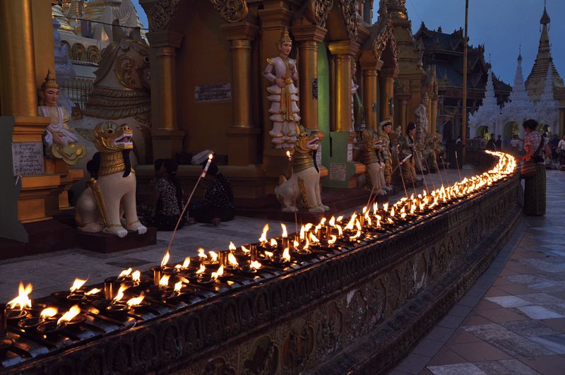 Myanmar Yangon - Shwedagon pagoda