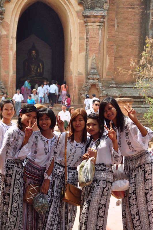 Pessoas de Yangon Myanmar