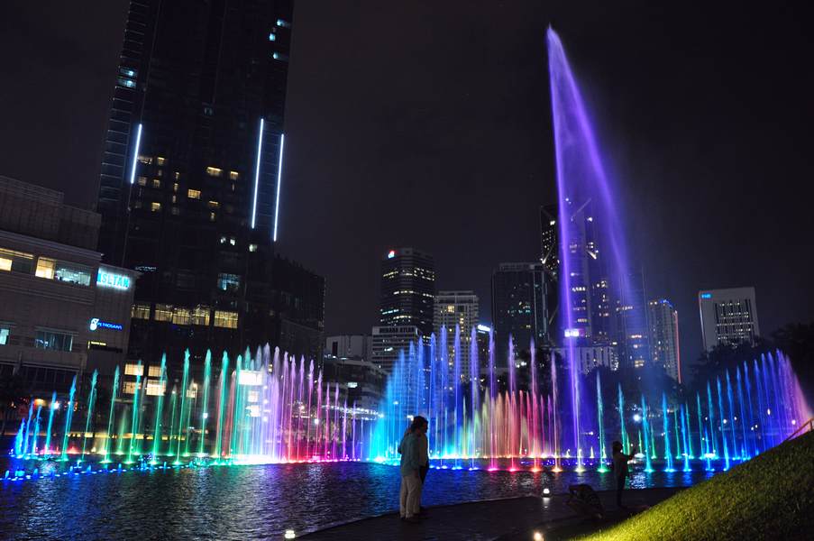 Kuala Lumpur Malasia - Lake Symphony Fountains do Suria KLCC