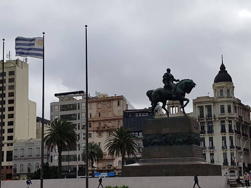 Viagem Uruguai Montevidéu - Plaza Independência