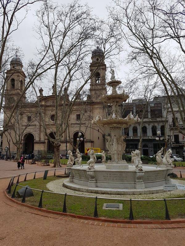 Viagem Uruguai Montevidéu - Plaza Constitución