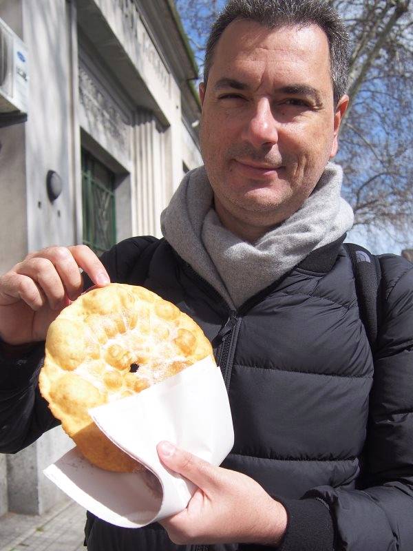 Viagem Uruguai Montevidéu - Arepa na Feria de Tristan Narvaja