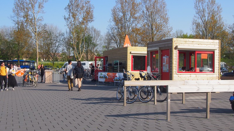 Dicas para visitar os campos de tulipas no selim da bicicleta ao redor do Keukenhof em Lisse na Holanda