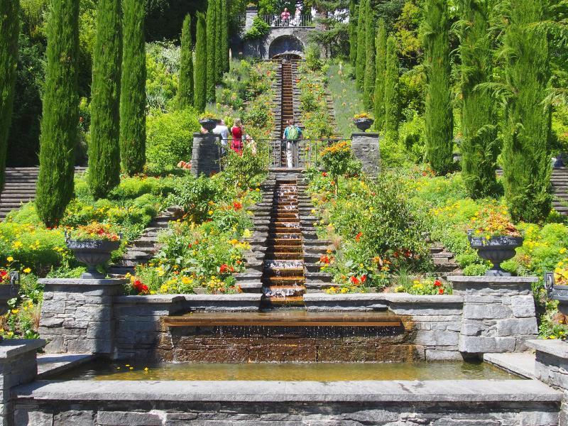 Blumeninsel Mainau, a ilha das flores no lago de Constança na Alemanha