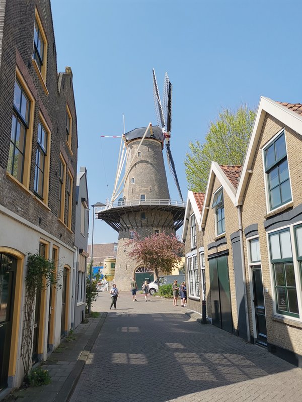Roteiro em Gouda na Holanda – Vitrais, Queijos, Stroopwafel e Rembrandt - Moinho Molen’t Slot