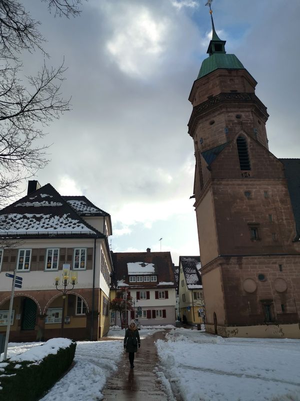 Neve na cidade de Freudenstadt na Floresta Negra na Alemanha