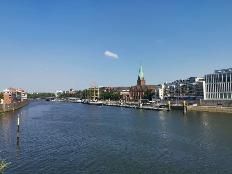 Rio Weser em Bremen na Alemanha