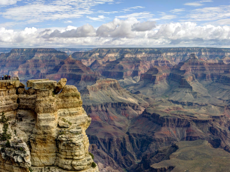 PODCAST LIGADO EM VIAGEM - Perrengues, quebras de expectativa e a beleza de Las Vegas e do Grand Canyon nos EUA (com Viajante Rei)