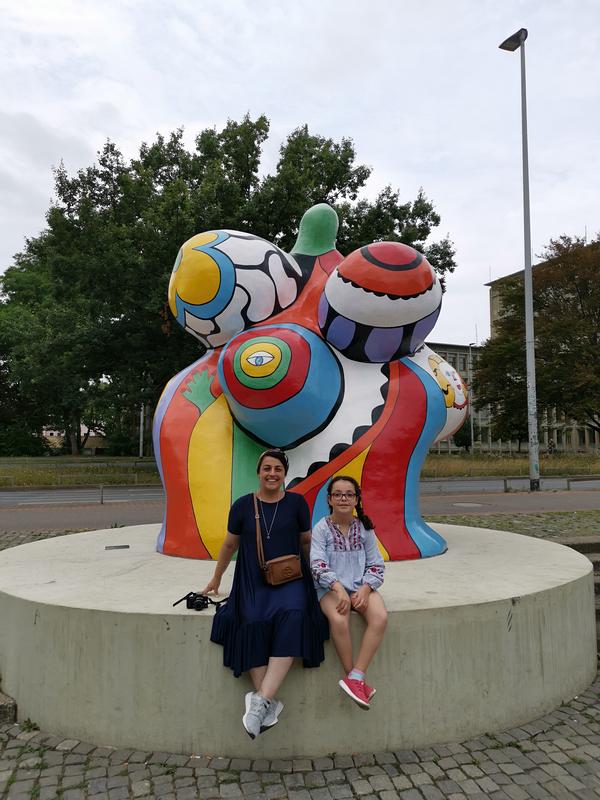 Nanas são esculturas feitas em 1974 pela artista Niki de Saint Phalle em Hannover na Alemanha