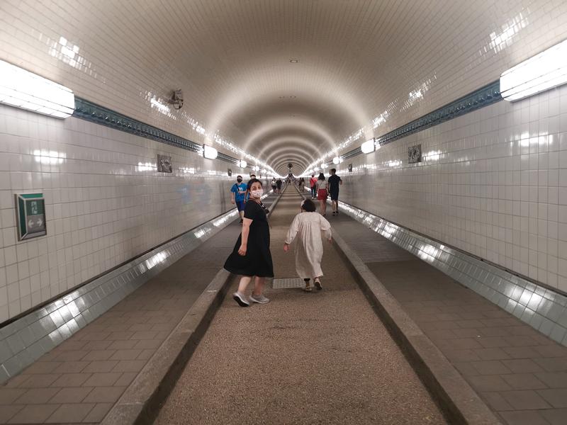 Elbe Tunnel em Hamburgo na Alemanha