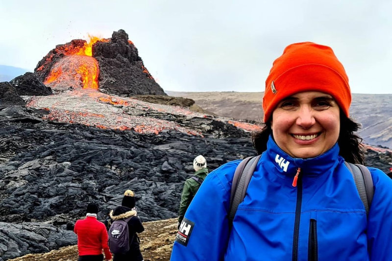 Podcast Ligado em Viagem #48 - Como visitar um vulcão em erupção na Islândia (com Erika Carneiro e Amanda Trintim)