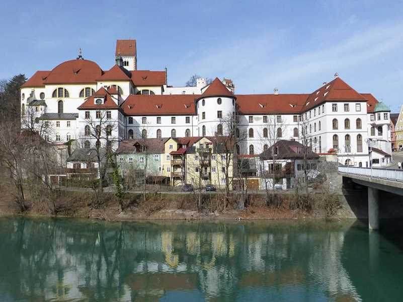 Benediktinerkloster St. Mang (Mosteiro beneditino de St. Mang)