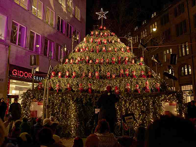 Árvore de Natal Cantante e o Mercado de Natal em Zurique