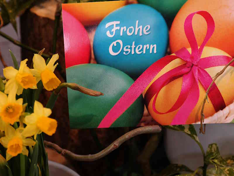 Frases e mensagens tradicionais para escrever em um cartão de Páscoa na Alemanha